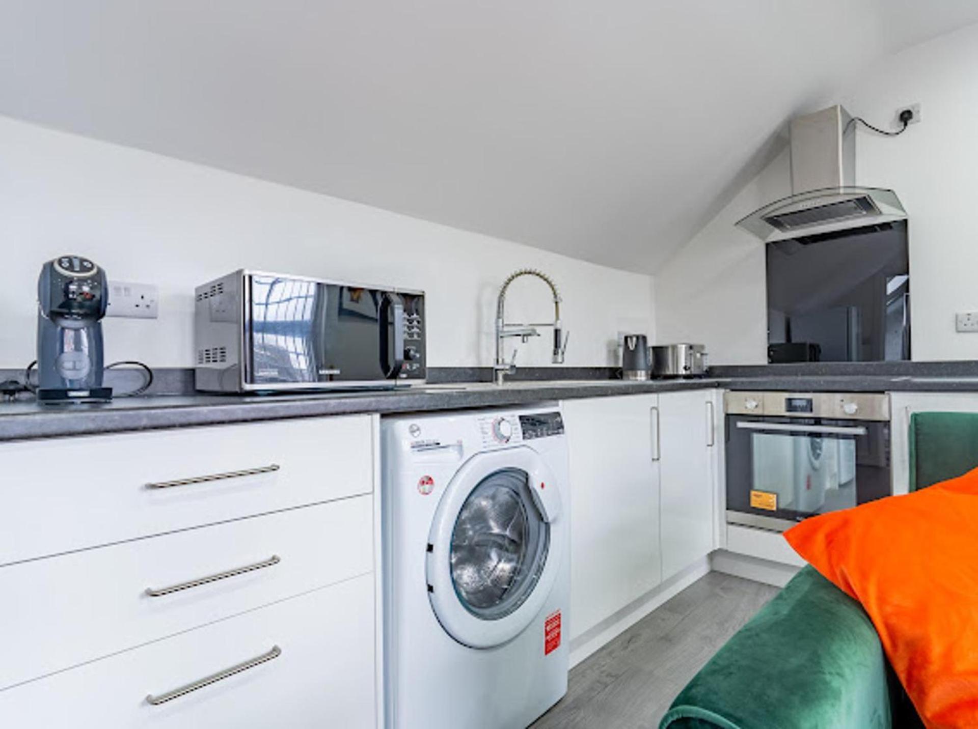 Cool Top Floor Apartment Very Near Birmingham Centre 외부 사진